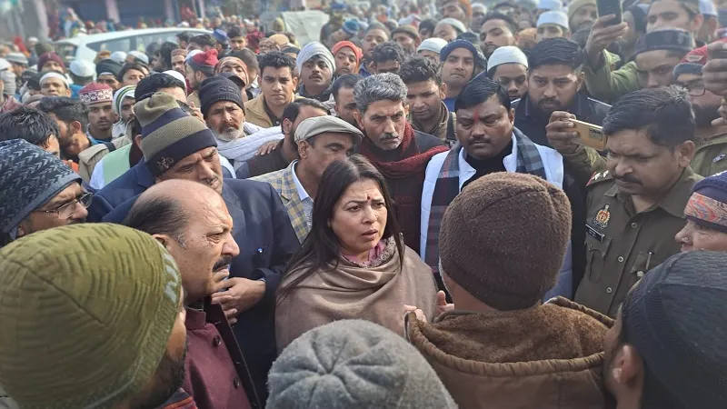 अमरोहा: एक साथ उठे चार जनाजे को हर आंख हुई नम, गांव में छाया मातम