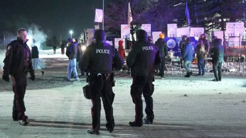 कनाडा में गुरुद्वारे के बाहर विरोध प्रदर्शन, दो लोग घायल...जांच शुरू