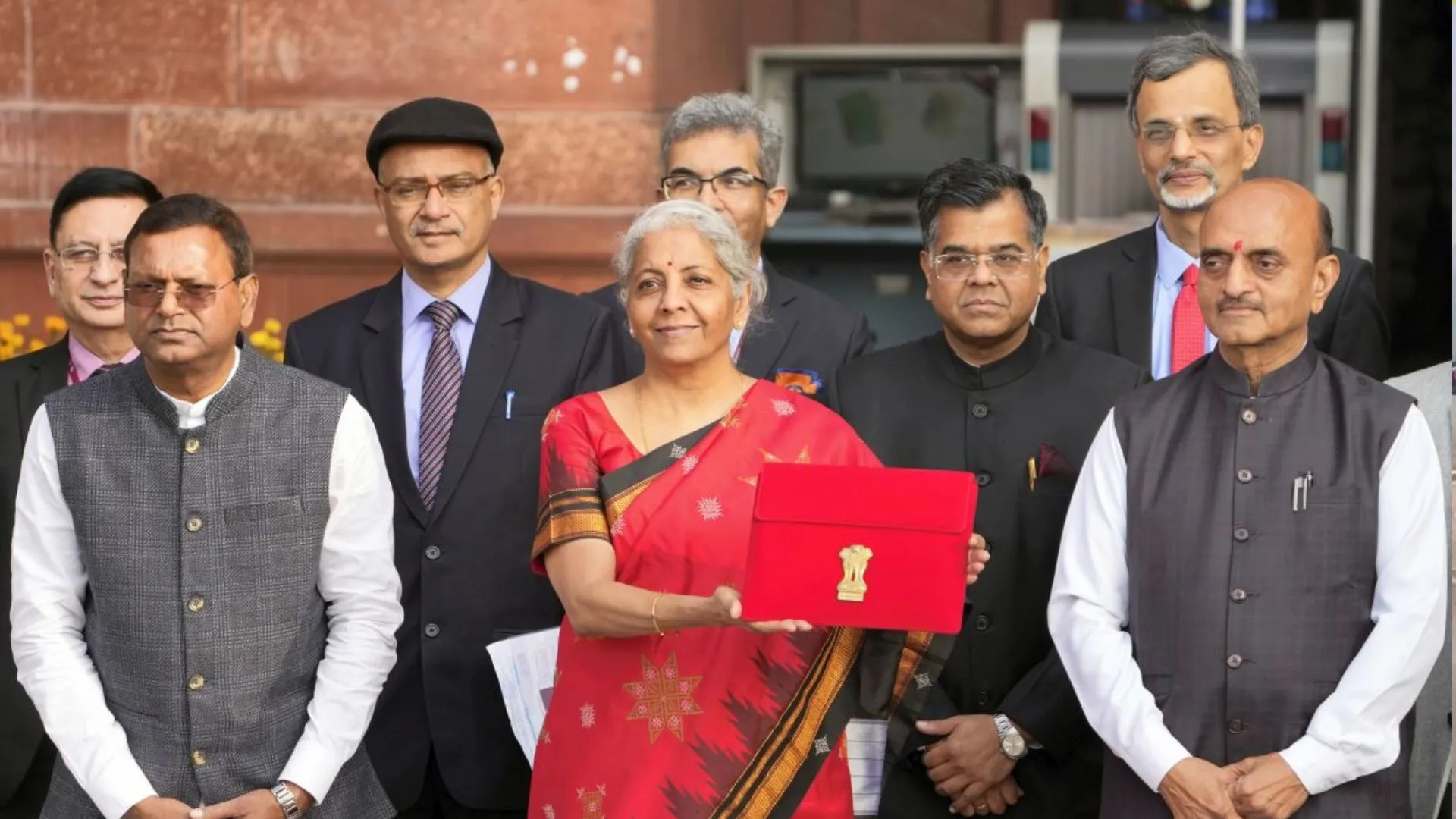Budget 2024: लगातार छठी बार बजट पेश कर कई रिकॉर्ड अपने नाम करेंगी वित्त मंत्री सीतारमण