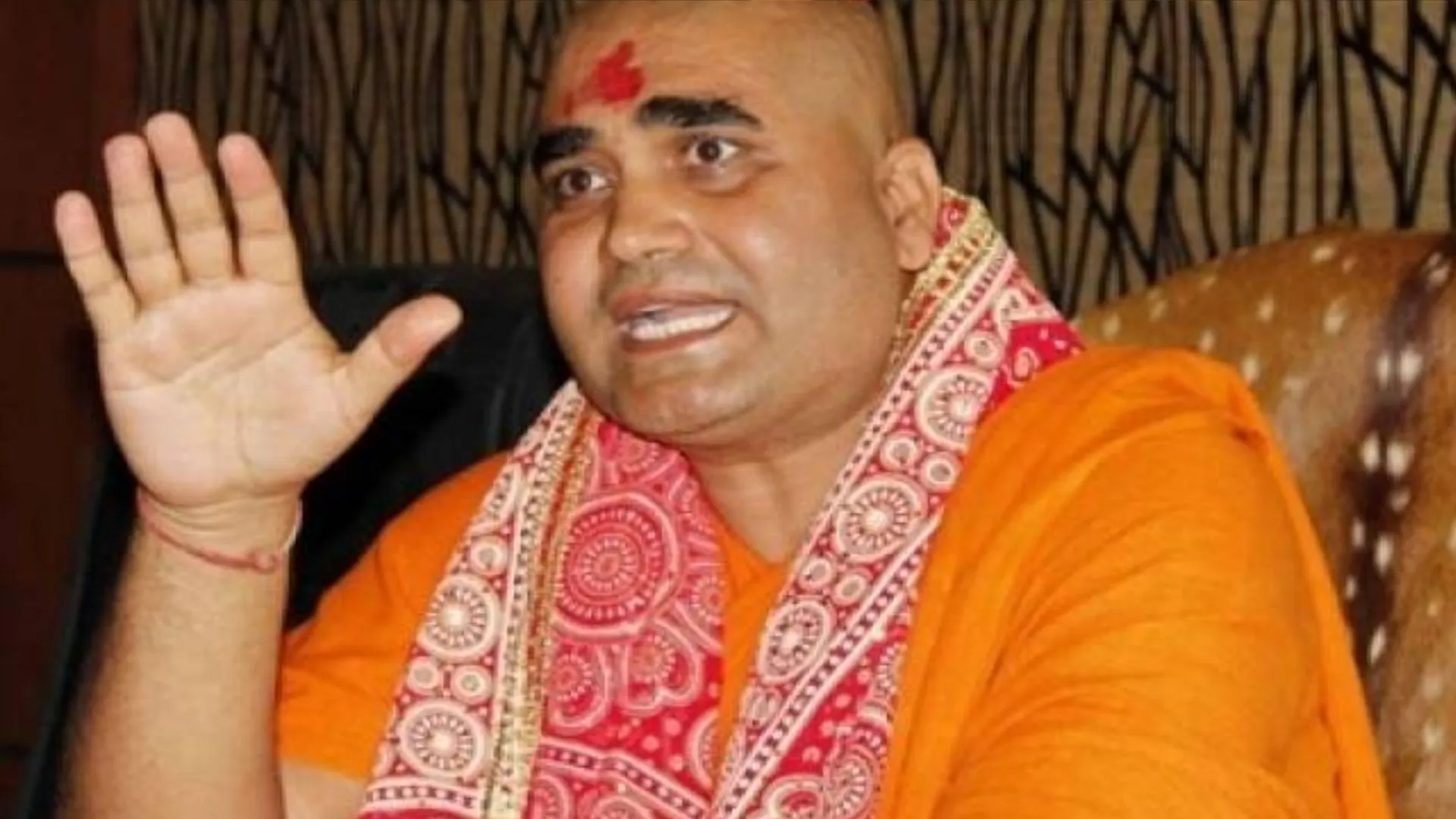 मथुरा: मंदिर मामले में देश की जनता का अपमान करने के लिए निश्चलानन्द मांगे सार्वजनिक माफी 