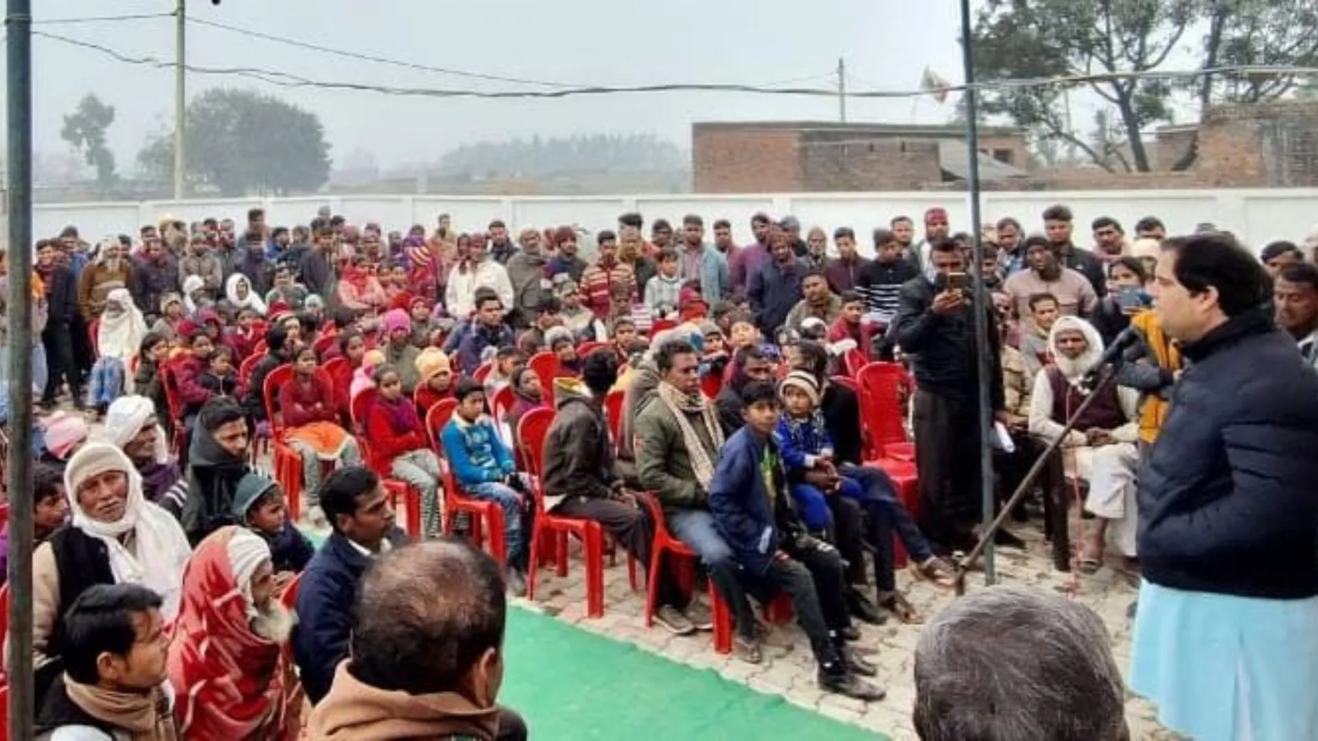 पीलीभीत: बुनियादी समस्याओं पर प्रकाश न डाला जाए तो समाधान कभी नहीं होता- वरुण गांधी 