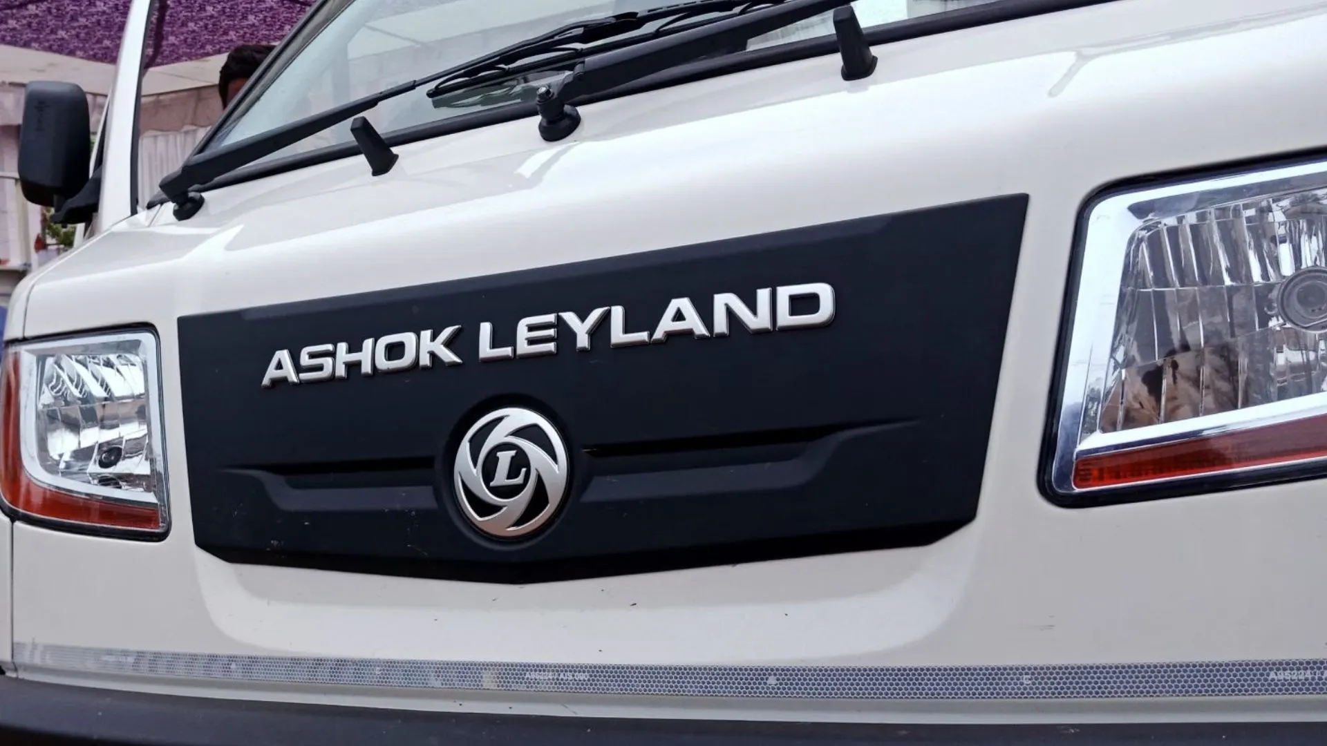 अशोक लेलैंड ने बीते साल बनाया बिक्री का नया रिकॉर्ड, बेचे 1.98 लाख वाहन 