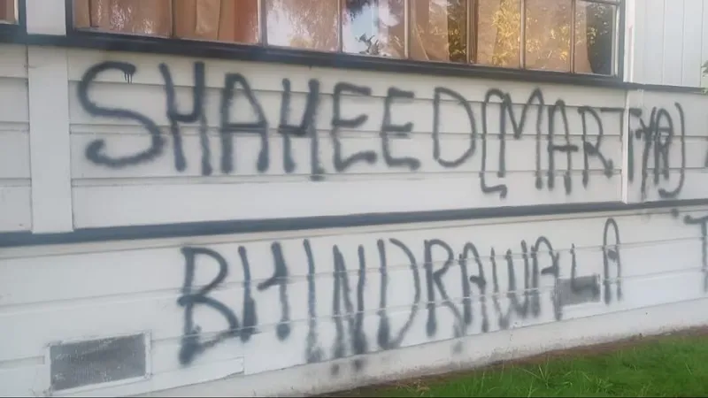 US: कैलिफोर्निया में खालिस्तानियों ने एक और हिंदू मंदिर पर किया हमला, भारत विरोधी लिखे नारे 
