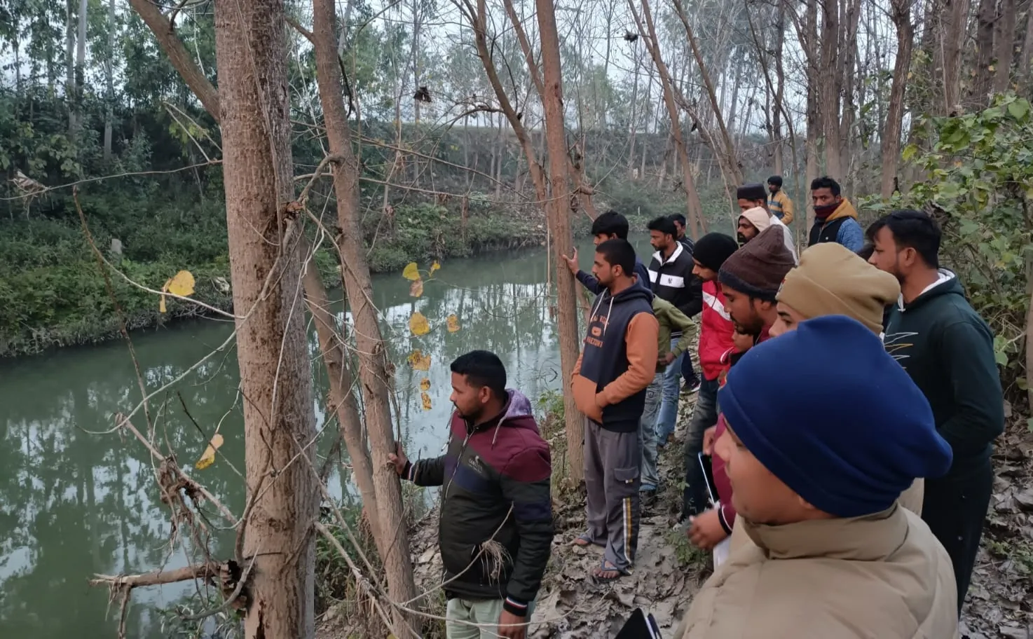 खटीमा: जफरपुर के ग्राम-लंबाखेड़ा में भाखड़ा नदी में सड़ी गली लाश दिखने से मची सनसनी