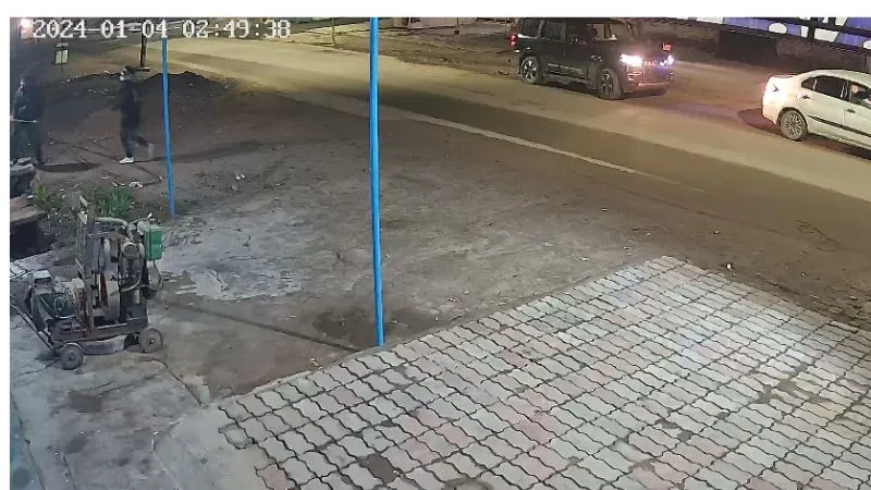 Kanpur Crime: प्लॉट के विवाद में तोड़े कैमरे… ताबड़तोड़ कई राउंड फायरिंग कर फैलाई दहशत, CCTV में घटना कैद