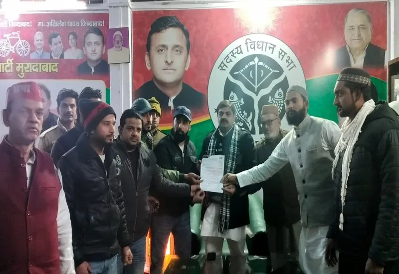 मुरादाबाद : राजकीय इंटर कॉलेज के मैदान को बचाने के लिए देहात विधायक से मिले