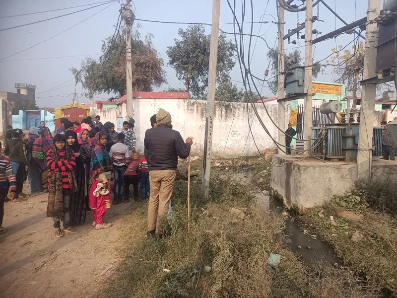 मुरादाबाद : करंट से बैल और नाग की मौत, पुलिस ने विधि-विधान से कराया अंतिम संस्कार..देखें VIDEO