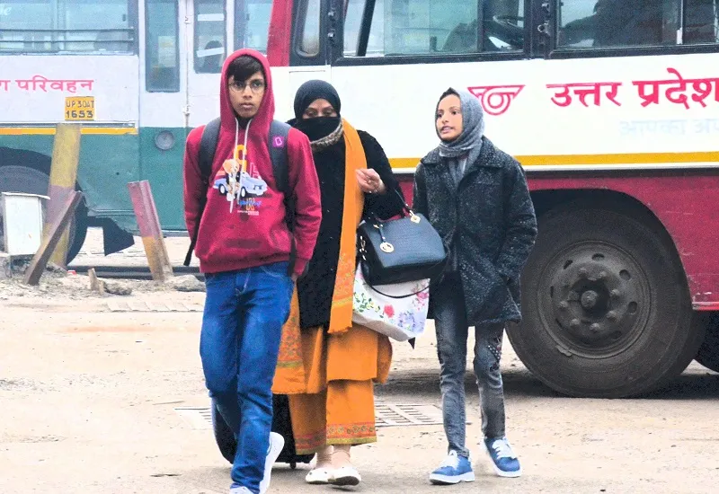 मुरादाबाद : भगवान का भजन सुनते अयोध्या की ओर जा रहे यात्री, क्षेत्रीय प्रबंधक ने बसों का किया निरीक्षण 