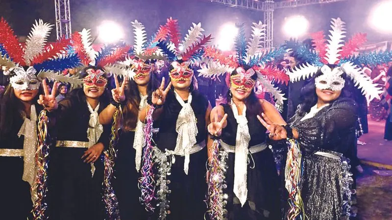 Happy New Year 2024: साल के अंतिम दिन देर रात तक हुआ धूम-धड़ाका, लोगों ने जमकर की आतिशबाजी