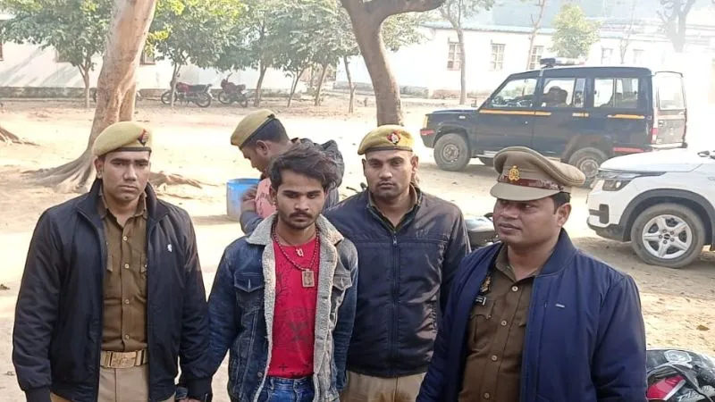 Farrukhabad Crime: पुलिस मुठभेड़ में शातिर गिरफ्तार… जान से मारने की नियत से खाकी पर झोंका फायर