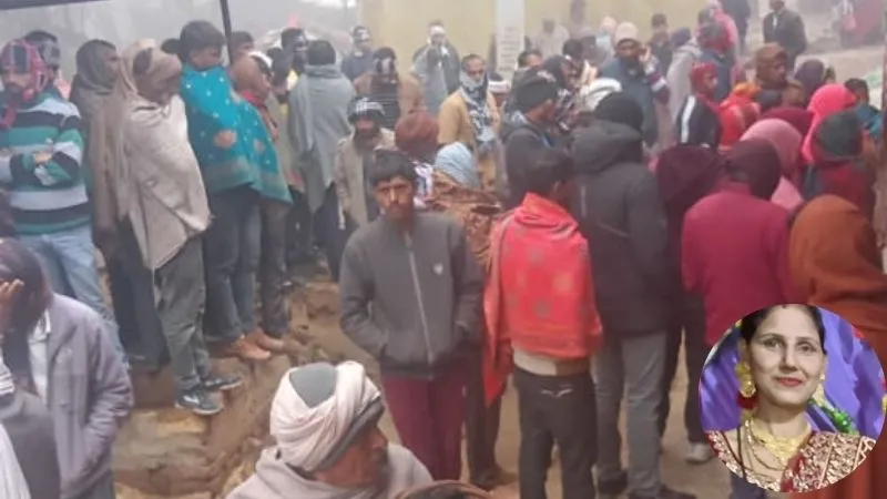 Farrukhabad News: प्रसव के बाद महिला की मौत, मायके वालों ने दहेज को लेकर लगाया हत्या का आरोप