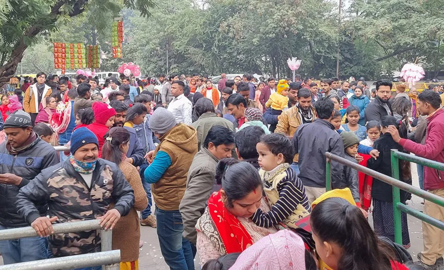 नये साल के मौके पर लखनऊ प्राणि उद्यान में उमड़ी भीड़, आधा दर्जन खो गये बच्चे, कर्मचारियों ने उठाया ऐसा कदम