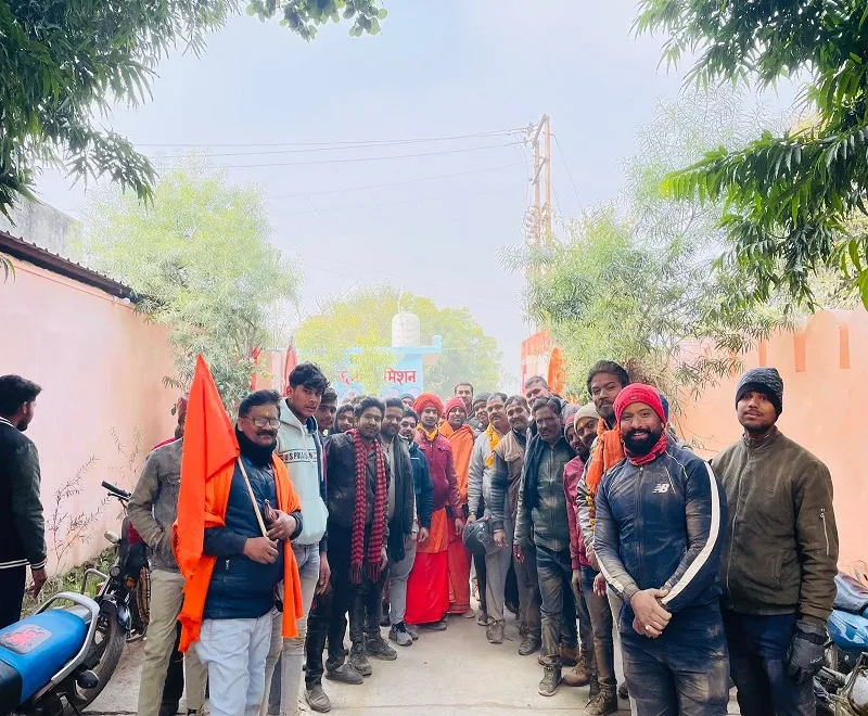 संभल : 24 कोसीय तीर्थ परिक्रमा के लिए श्रद्धालुओं में दिखा उत्साह, लगे जयकारे