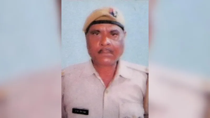 Farrukhabad Crime: CM Yogi आदित्यनाथ की सुरक्षा ड्यूटी में तैनात दरोगा की मौत... एक माह से अवकाश पर चल रहे थे