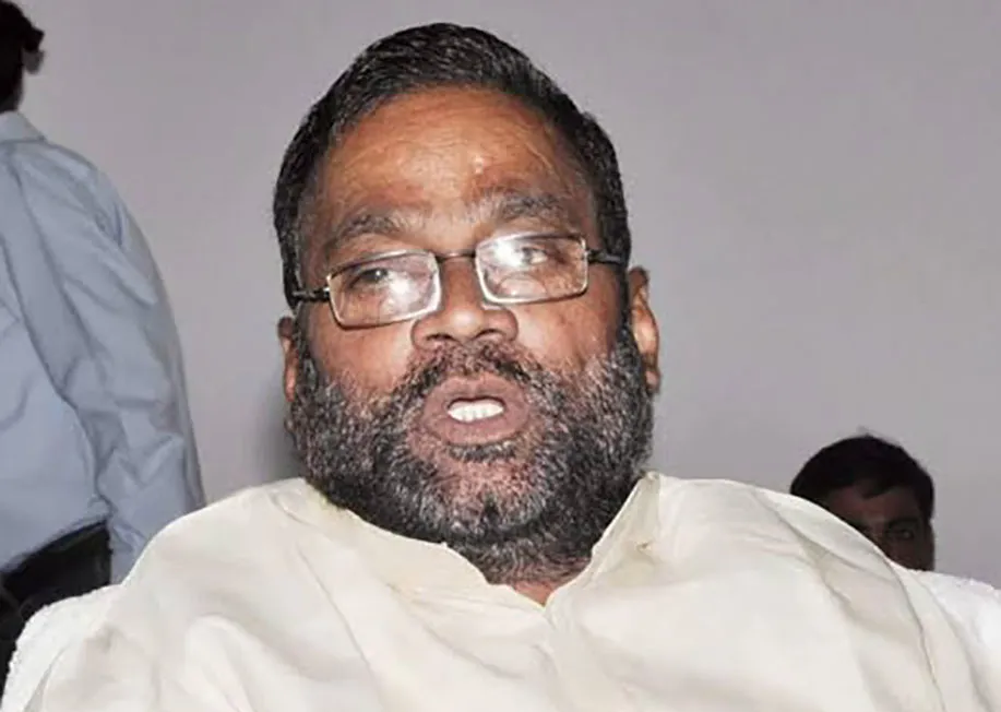    मुलायम सिंह ने कारसेवकों पर गोली चलवाकर सही किया, स्वामी प्रसाद मौर्या के इस बयान से भड़के संत