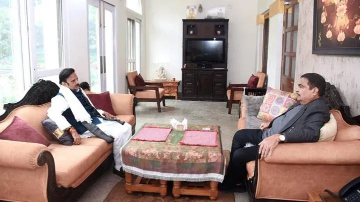 MP: उप मुख्यमंत्री राजेंद्र शुक्ल ने नितिन गडकरी से भेंट कर की विकास कार्यों पर चर्चा 