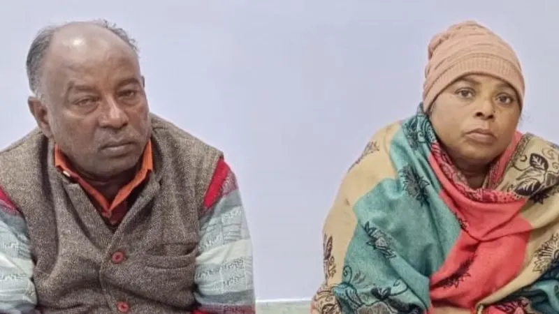 Etawah: प्रतिबंधित प्रजाति के कछुओं की कैलिपी की तस्करी करने वाले दो तस्कर एसटीएफ ने पकड़े, पं बंगाल भेजने की थी तैयारी