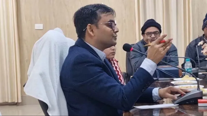 बाराबंकी: लोकसभा चुनाव को लेकर डीएम ने तय की अधिकारियों की जिम्मेदारी, बताया कौन कहां पर संभालेगा मोर्चा!