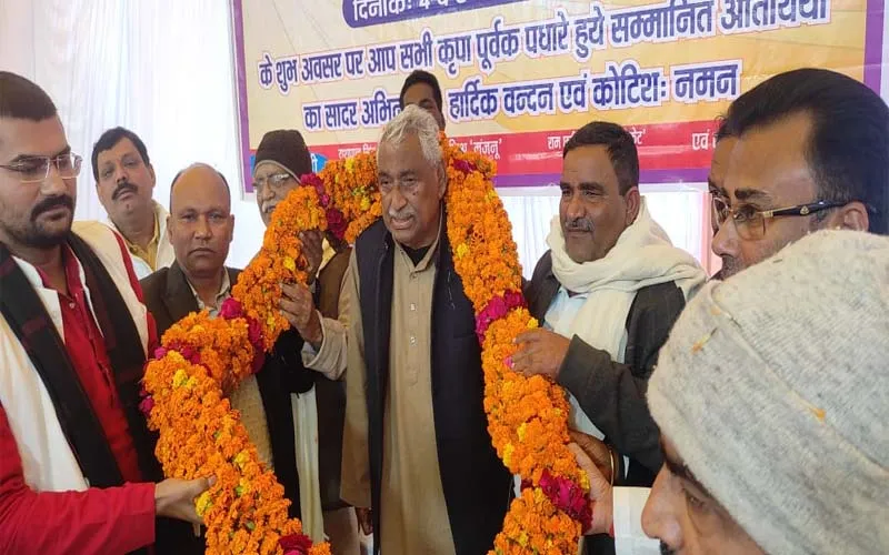 शिक्षा पर सरकार नहीं खर्च पा रही पर्याप्त धन: माता प्रसाद पाण्डेय