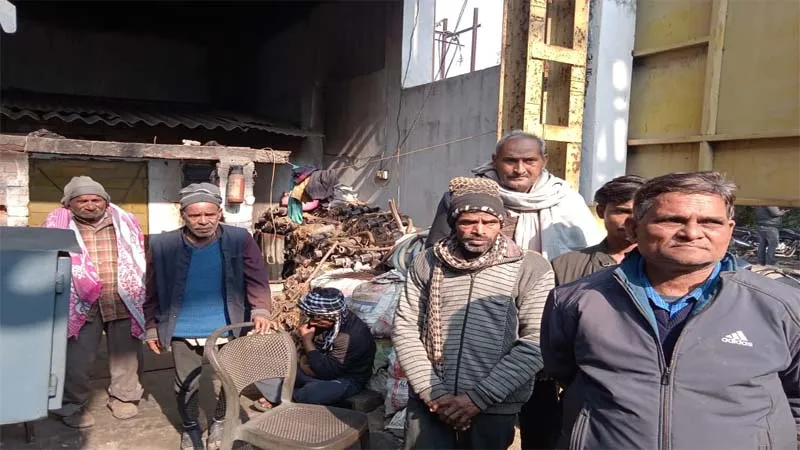 दुस्साहस: बोले तो जान से जाओगे.., चौकी से महज चार सौ मीटर की दूरी पर तीन घंटे उत्पात मचाते रहे डकैत