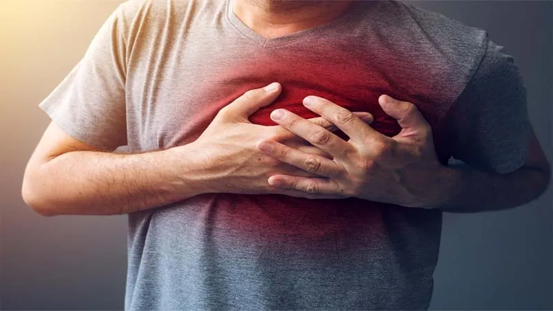 प्रयागराज: अरुणाचल प्रदेश के sdm को ट्रेन में पड़ा दिल का दौरा, नाक से बह रहा था खून!, हड़कंप 