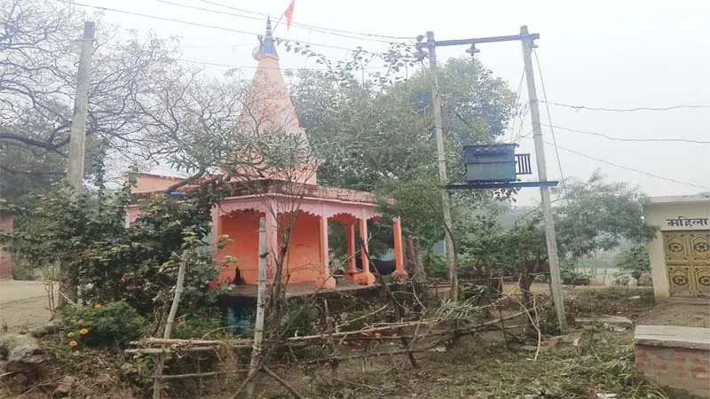 रायबरेली: पिछले तीन दिन से बिजली को तरस रही डेढ़ हजार की आबादी, जिम्मेदार बने उदासीन, लोगों में रोष 