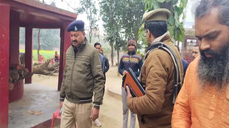 अमेठी: प्राण प्रतिष्ठा से पहले मंदिर का घंटा हुआ चोरी, दान पात्र में रखे सारे रुपयों को चुरा ले गए चोर, हड़कंप