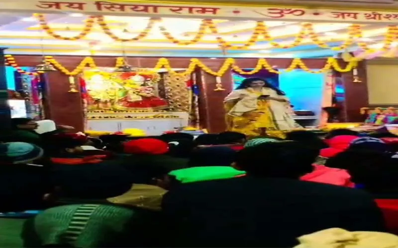 बहराइच: मेरी आंखों में देख कन्हैया, आंसू में श्याम लिखा है...