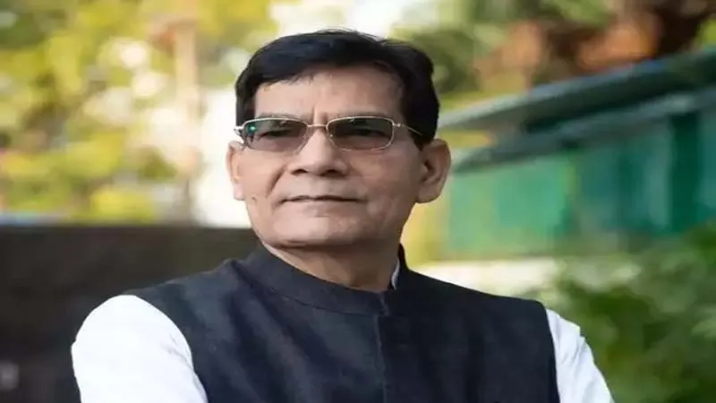 अयोध्या के सर्किट हाउस में लगे सोलर पैनल का नगर विकास मंत्री ने किया निरीक्षण, कहा- रामनगरी को बनाने वाले हैं...  