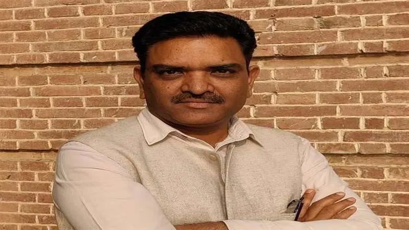 आउटसोर्स कर्मचारियों को जल्द मिलेगा रुका हुआ वेतन: असीम अरुण 