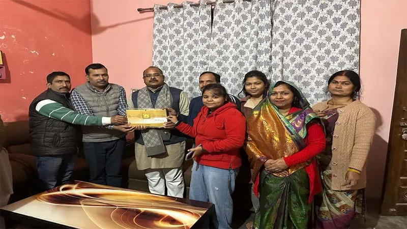 गोंडा: बलिदानी कारसेवक के परिजनों को मिला प्राण प्रतिष्ठा का निमंत्रण, हुए गदगद