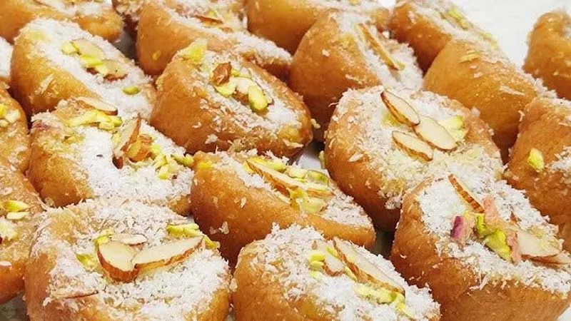 'दोनों हाथ में लड्डू और सर कढ़ाही में', प्राण प्रतिष्ठा के जरिये मिठाई बेचने वाले व्यवसाइयों पर फिट बैठ रहा यह मुहावरा 