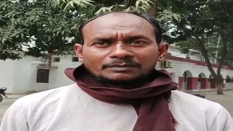  कांस्टेबल ने हरदोई पुलिस को किया शर्मसार!, पीड़ित से जबरन फोन-पे पर अपने अकाउंट में जमा करा लिए 45 सौ रुपए!