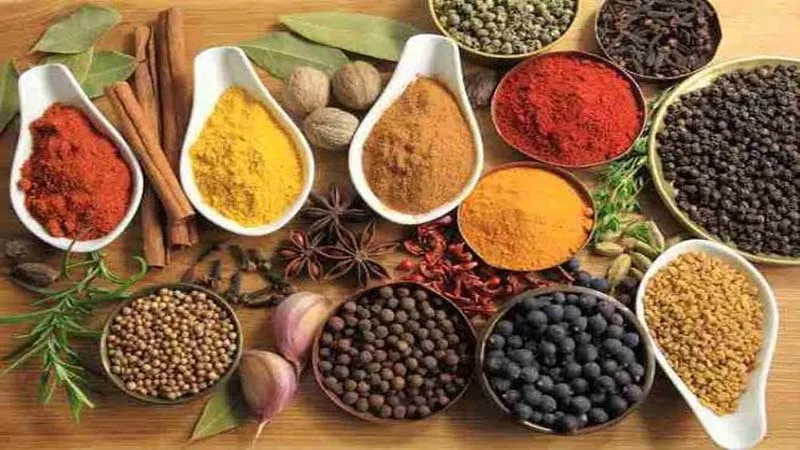 रायबरेली: ब्रांडेड सब्जी मसालों में मिली मिलावट, सैंपल भेजे गए लैब, हड़कंप