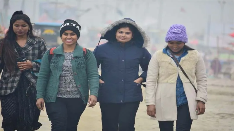 प्रयागराज: सूर्यदेव जिले में नहीं दे रहे दर्शन, गलन से लोग हुए बेजार, न्यूनतम पारा 9 डिग्री पर पहुंचा 