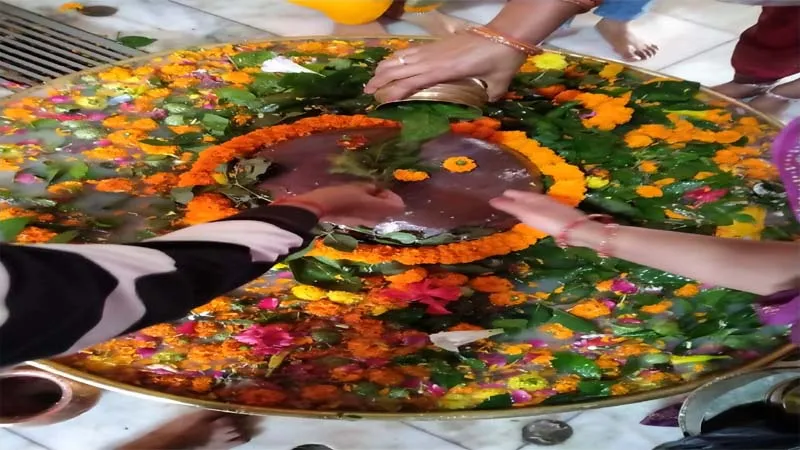 संतकबीरनगर: मगहर में कबीर दास और तामेश्वरनाथ में भगवान शिव को चढ़ेगी आस्था की खिचड़ी