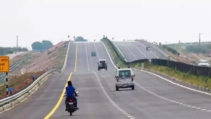 बाराबंकी: रामपथ से हटाए गए बैरियर, शुरू हुआ सामान्य आवागमन