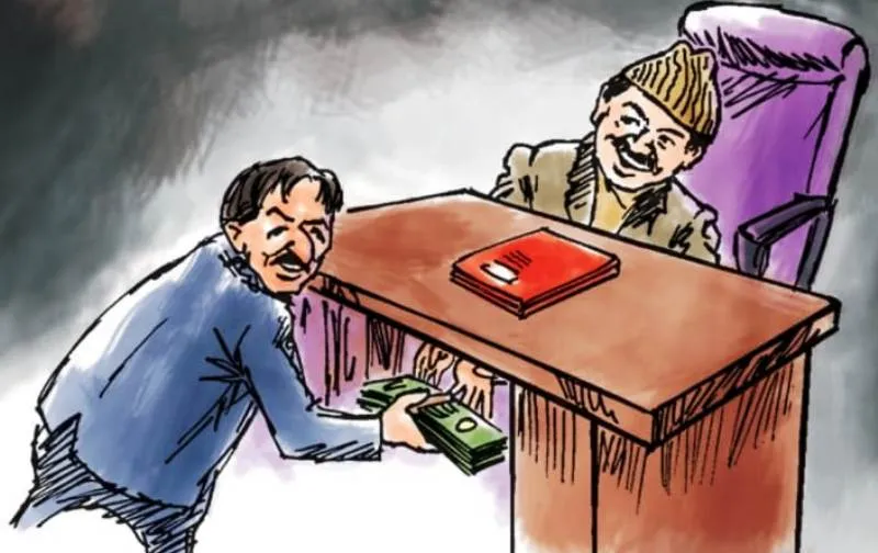 हल्द्वानी: रुद्रपुर का आरटीओ अफसर हल्द्वानी में रिश्वत लेते गिरफ्तार