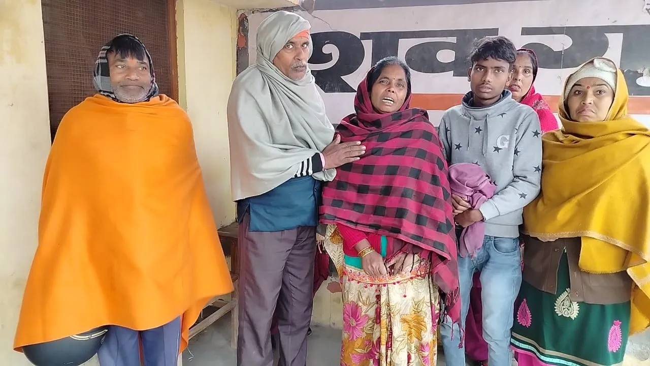 बरेली: कोहरा बना हादसे की वजह... अज्ञात वाहन ने स्कूटी सवार युवती को मारी टक्कर, मौत