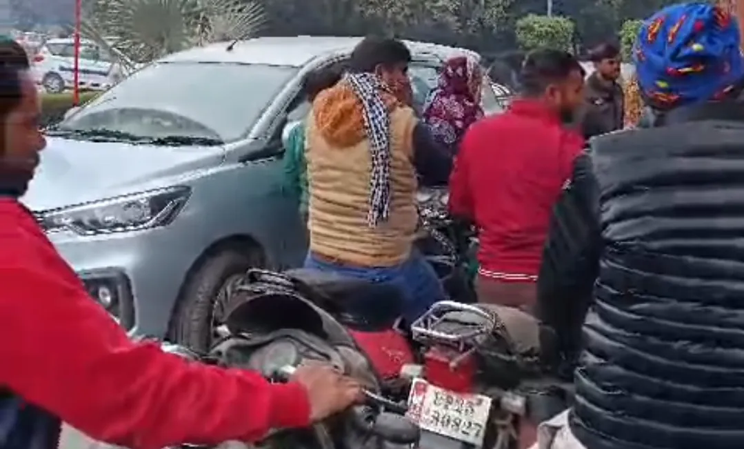 बरेली: जानकारी के अभाव में सुबह पेट्रोल पंप पर लगी भीड़, सूचना से मिली राहत