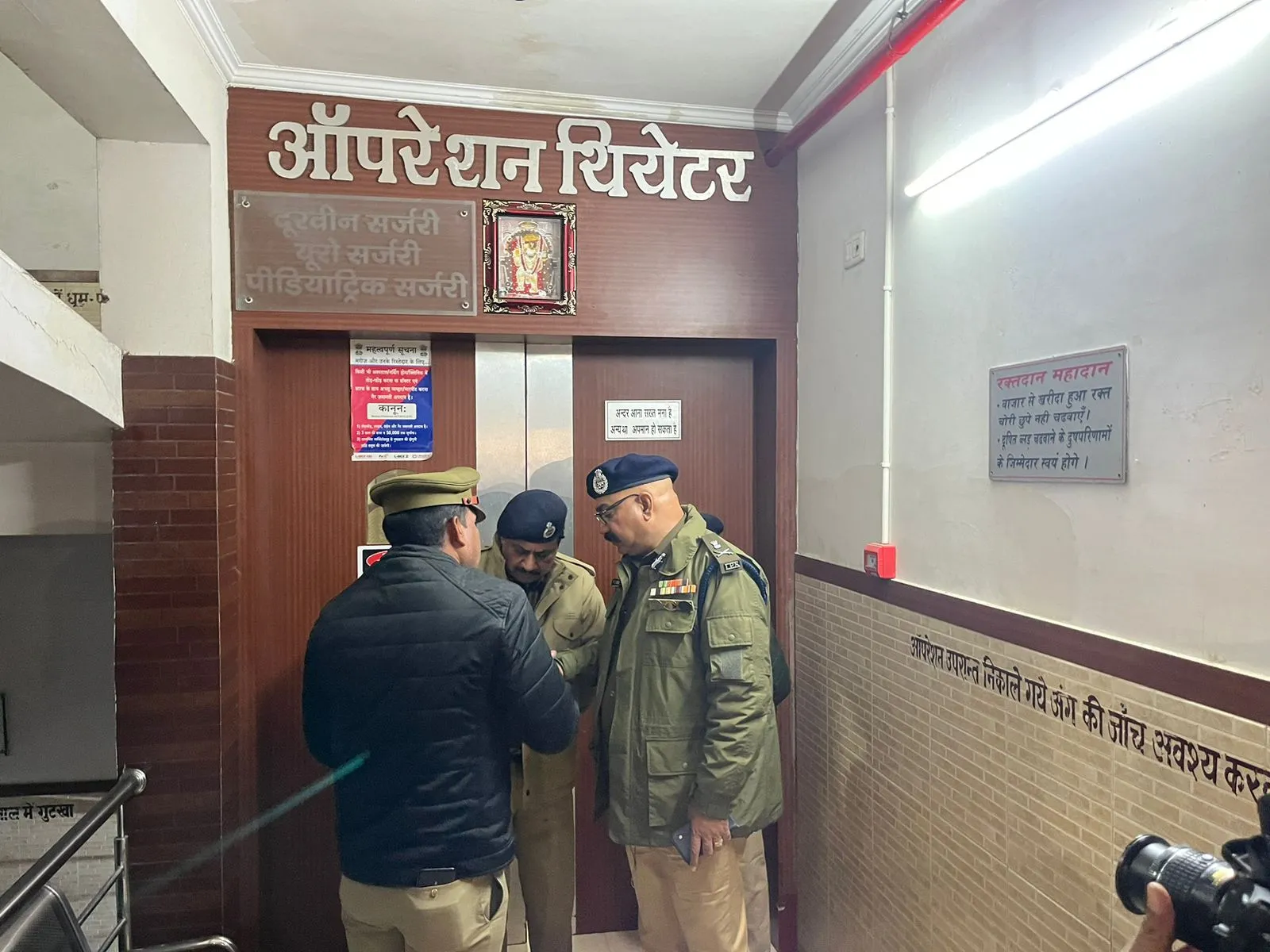 पीलीभीत: दबिश देने गई पुलिस टीम पर आरोपी ने चलाई गोली, सिपाही घायल