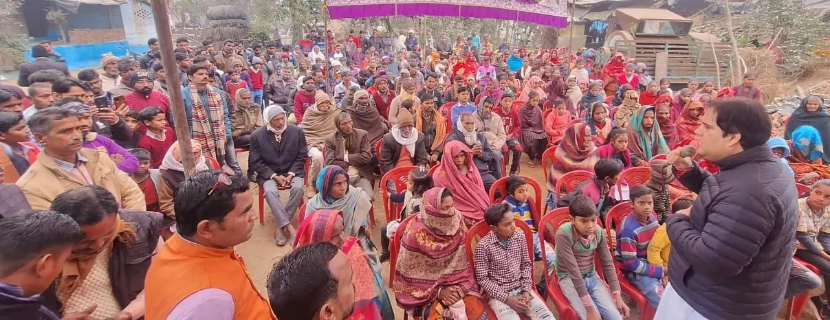 पीलीभीत: सांसद वरुण गांधी बोले- उद्योगपतियों के माफ हो रहे ऋण, गरीबों की हो रही कुर्की, बिना सुविधा शुल्क नहीं मिलता लोन 