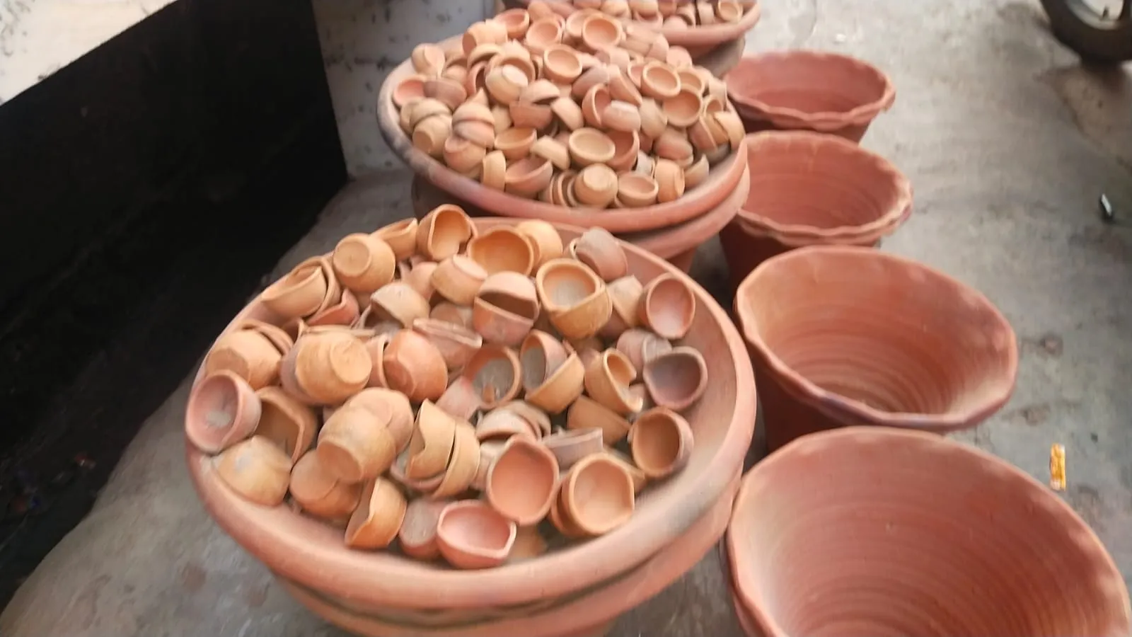 बरेली: 22 जनवरी को होगी हर घर दिवाली, लोग कर रहे दियों के आर्डर