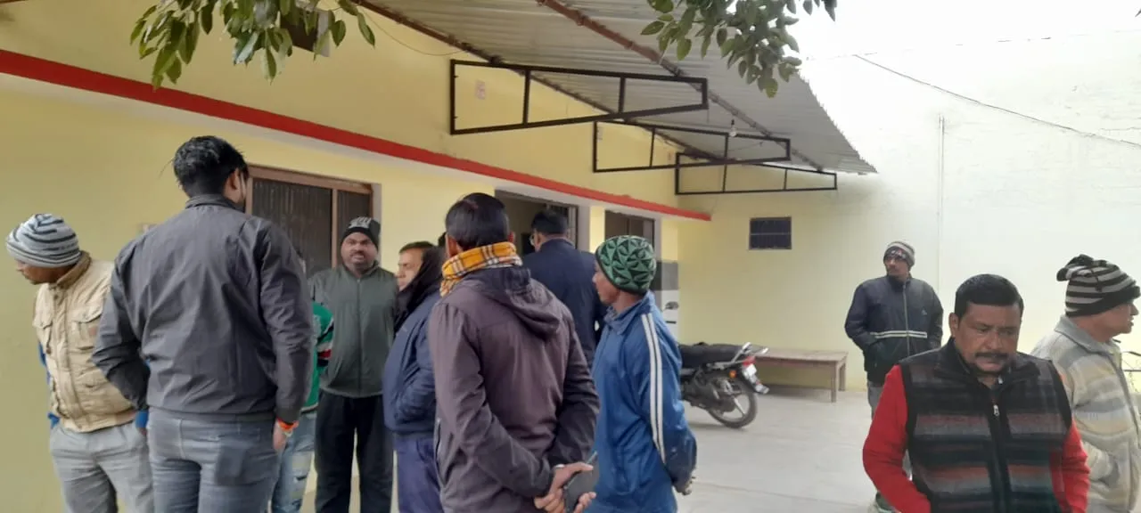 लखीमपुर खीरी: चोर चटका रहे ताले मौज में पुलिस वाले... सिंगाही में पुलिस ने चोर को सामान समेत किया गिरफ्तार