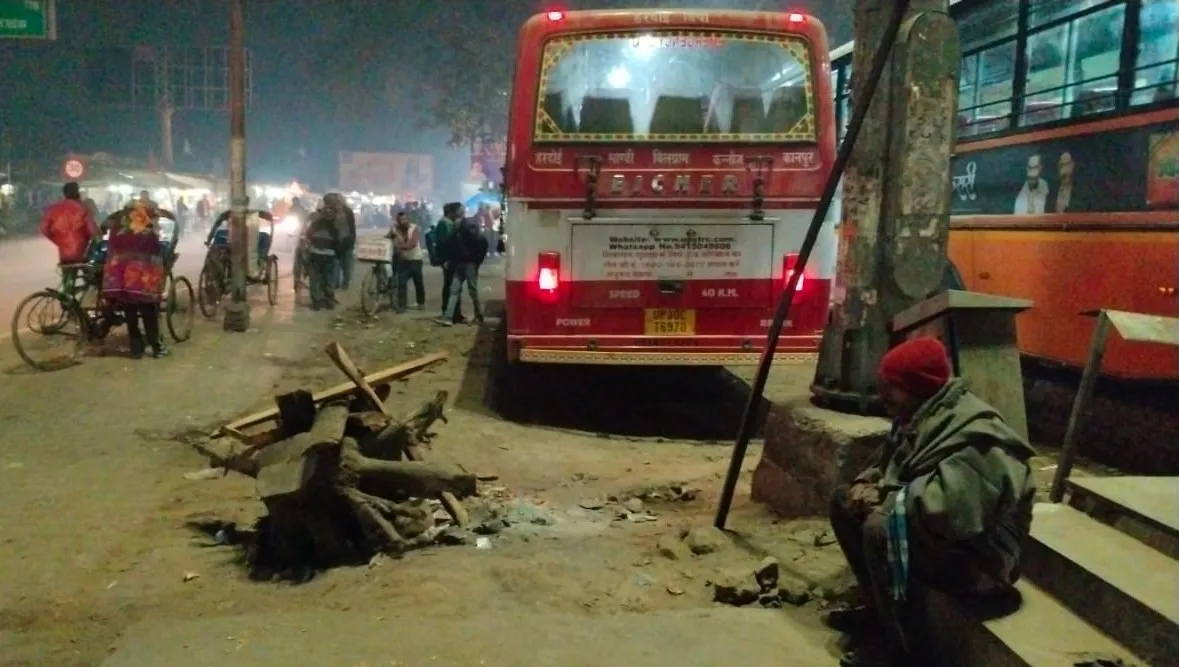शाहजहांपुर: सर्दी ने पिछले 10 वर्षों का तोड़ा रिकॉर्ड, सबसे ठंडा रहा गुरुवार, बुझे रहे नगर निगम के अलाव