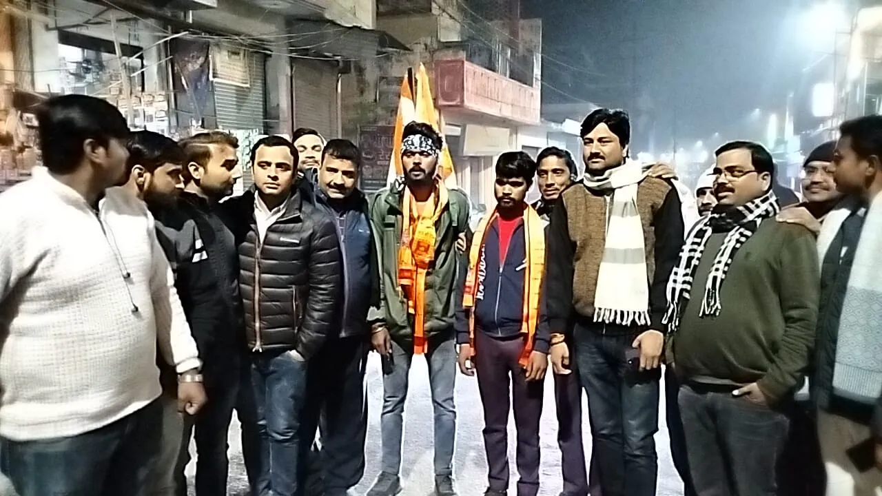 कासगंज: राम भक्त 530 किलोमीटर पैदल यात्रा कर पहुंचेंगे अयोध्या नगरी, निकले हैं अलीगढ़ से 