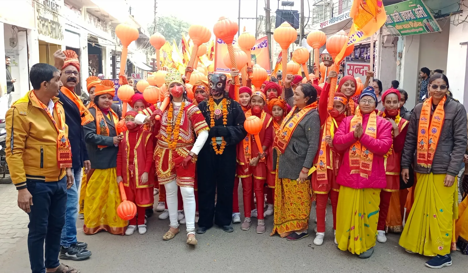 छात्राओं ने निकाली शोभायात्रा, राममय हुआ लखीमपुर 