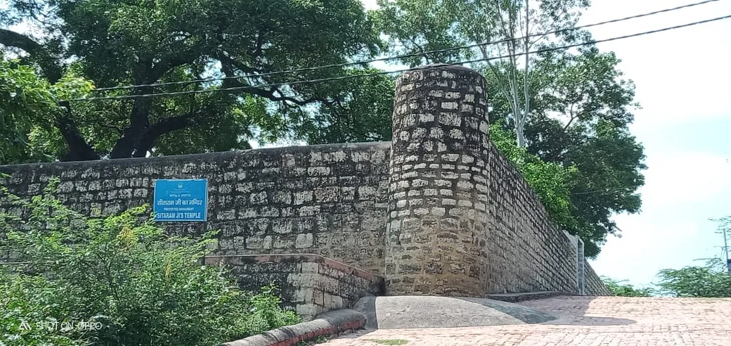 कासगंज: देव शिल्पियों ने रातों रात निर्मित कर दिया था सीताराम मंदिर, अब अपने सौंदर्यीकरण की देख रहा राह 