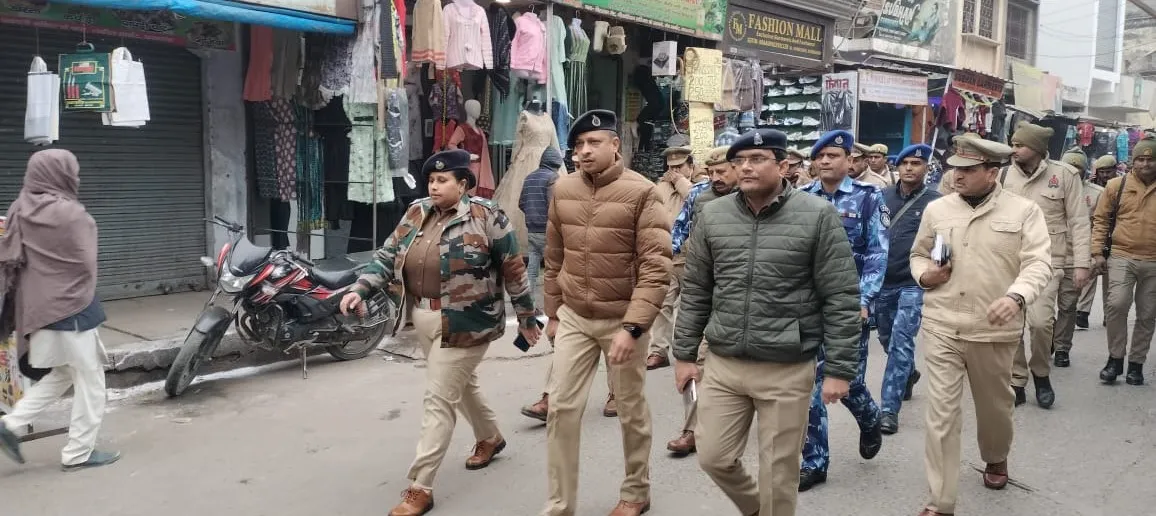 कासगंज: श्रीराम मूर्ति प्राण प्रतिष्ठा के आयोजन को लेकर सतर्कता, आईजी ने परखी व्यवस्था, शहर में किया पैदल मार्च