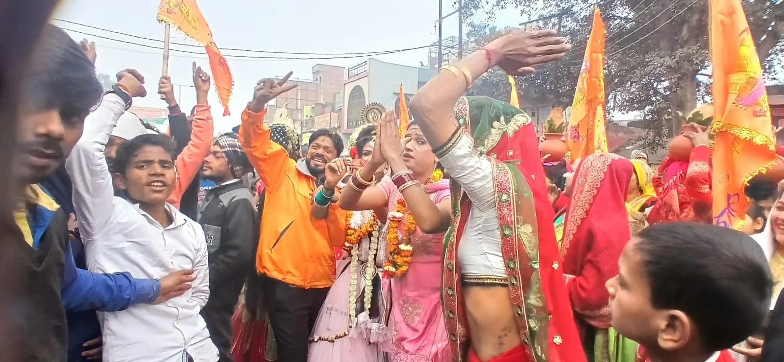 कासगंज: मंगलमुखियों ने निकाली भगवान श्रीराम की शोभा यात्रा, जमकर लगे जयकारे